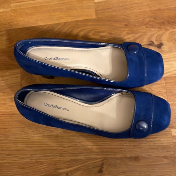 Croft and Barrow Blue Faux Suede Pumps 3” Heels. Women’s size 6. - Picture 7 of 8